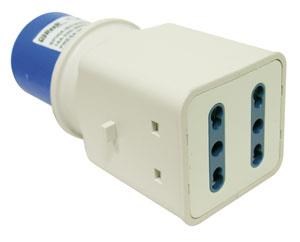 ADATTATORE CEE220 / PRESA BIV. ADATTATORE CEE220 / PRESA BIV.