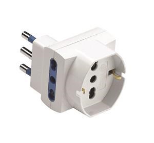 ADATTATORE TRIPLO SCHUKO SALVASPAZIO 16A ADATTATORE TRIPLO SCHUKO SALVASPAZIO 16A